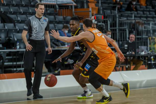 不乏弱队战 不乏弱队战