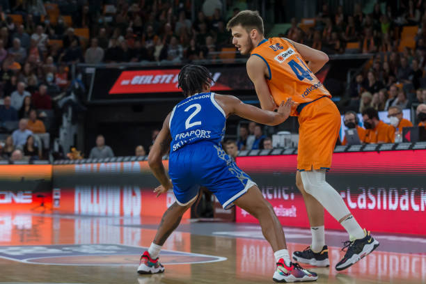 前锋李昊天 前锋李昊天