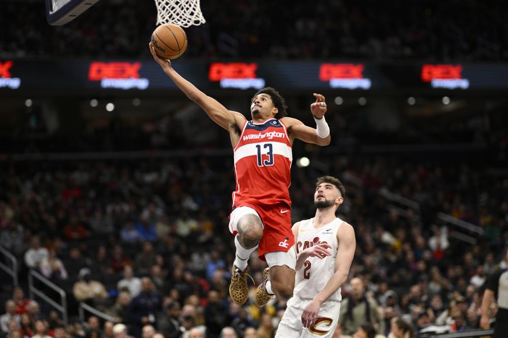 在他本届亚 在他本届亚